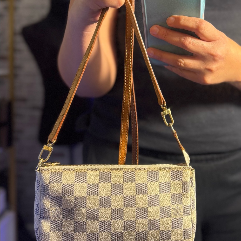 Louis Vuitton Pochette Accessories